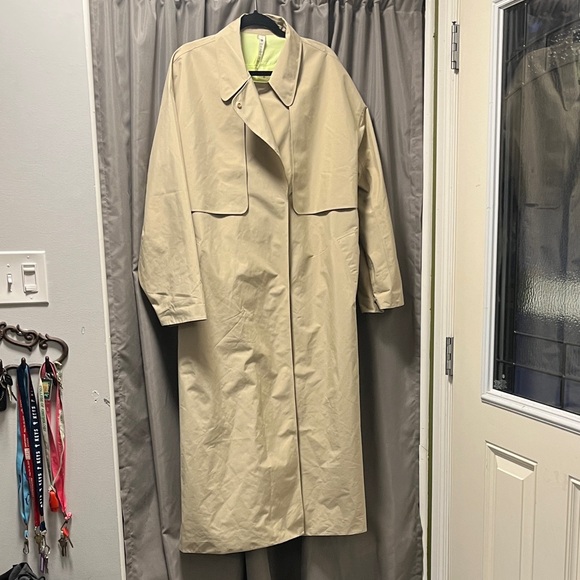 Lululemon Oversized Tie-Waist Trench Coat - Picture 6 of 16